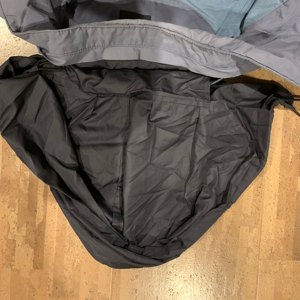 Hugo Boss Designer Jacket - Picture 5 of 7